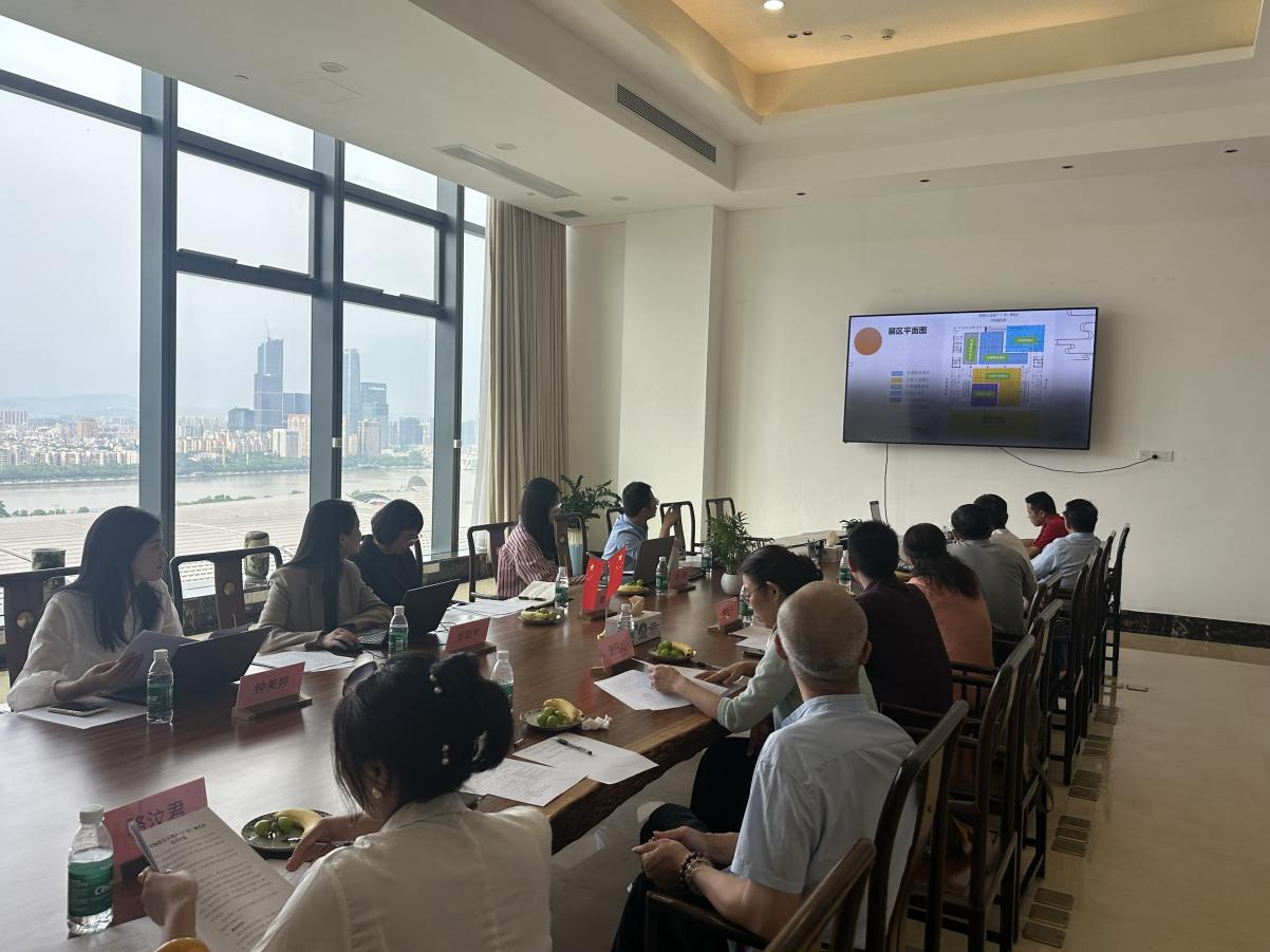 灵感国际展览（广州）有限公司 项目部林勇经理做项目汇报.png